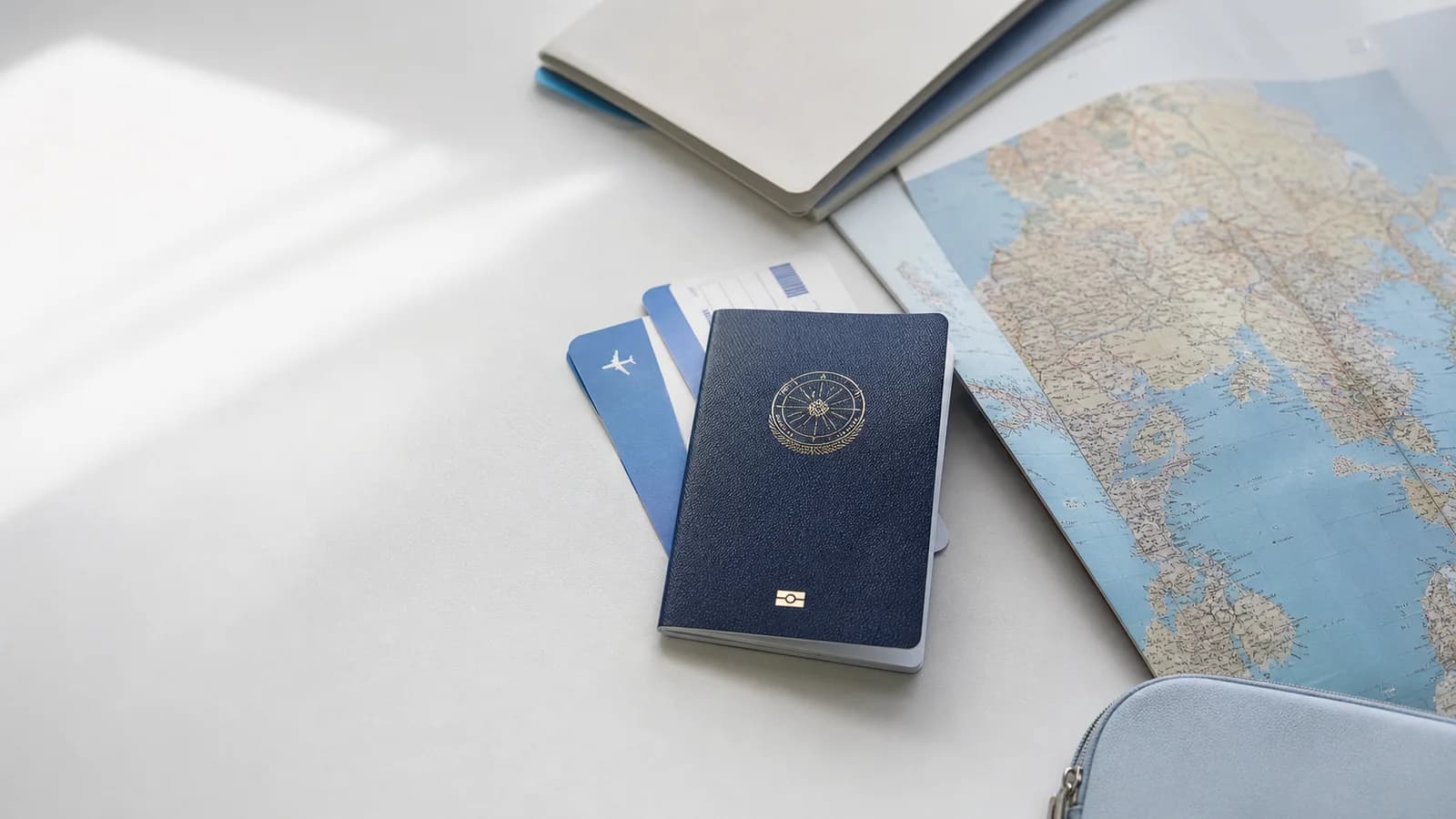 Asiya səfəri üçün pasport, xəritə və səyahət sənədləri