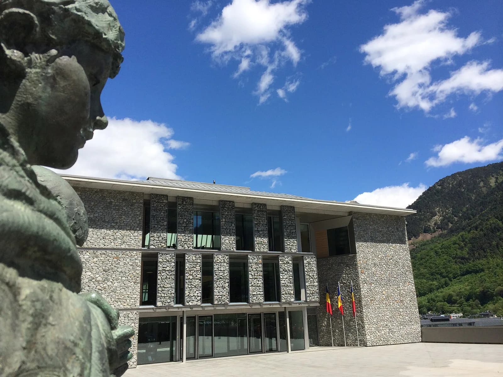 Andorranın paytaxtı Andorra-la-Velya