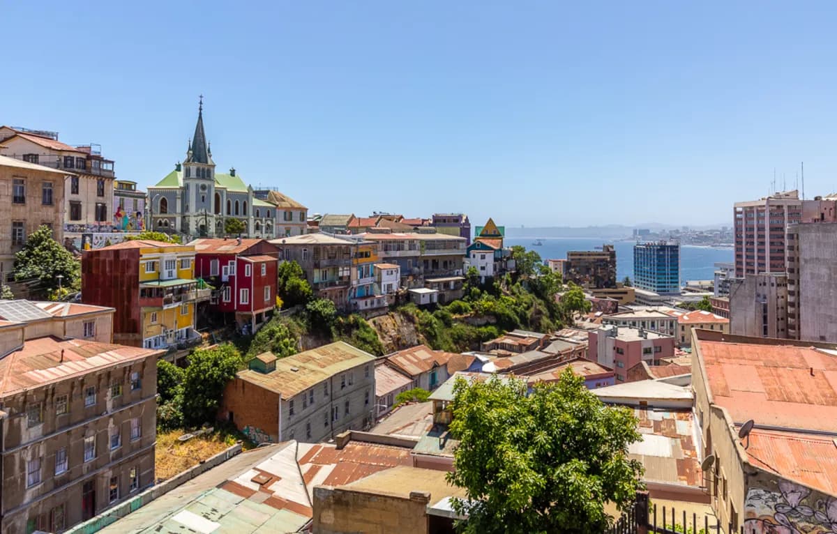 Valparaisonun rəngli sahil məhəllələri