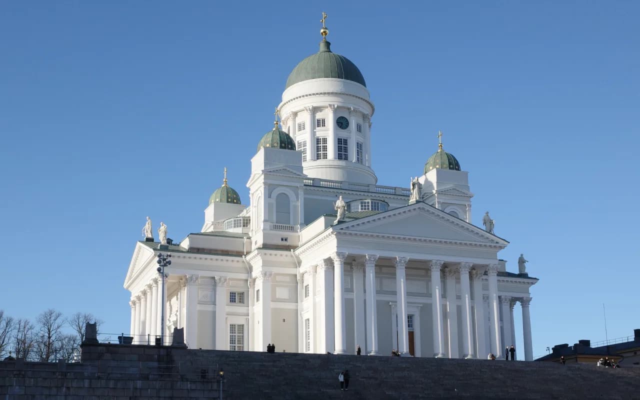 Helsinki kafedralı və Senat meydanı