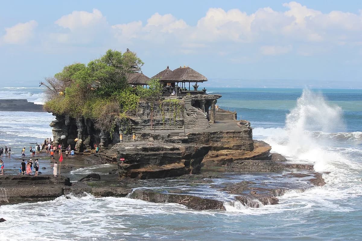 Balidə Tanah Lot məbədi
