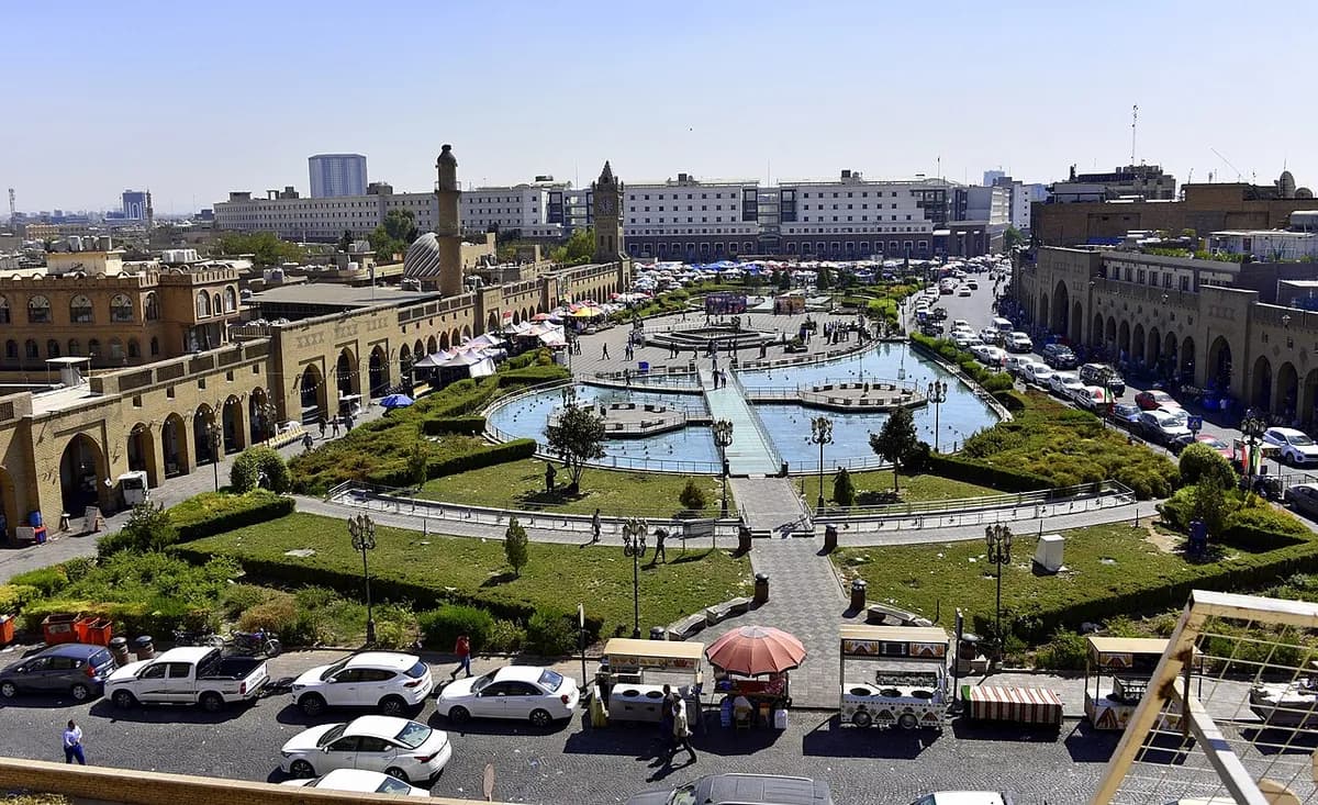 Ərbildə şəhər parkı və qədim qala