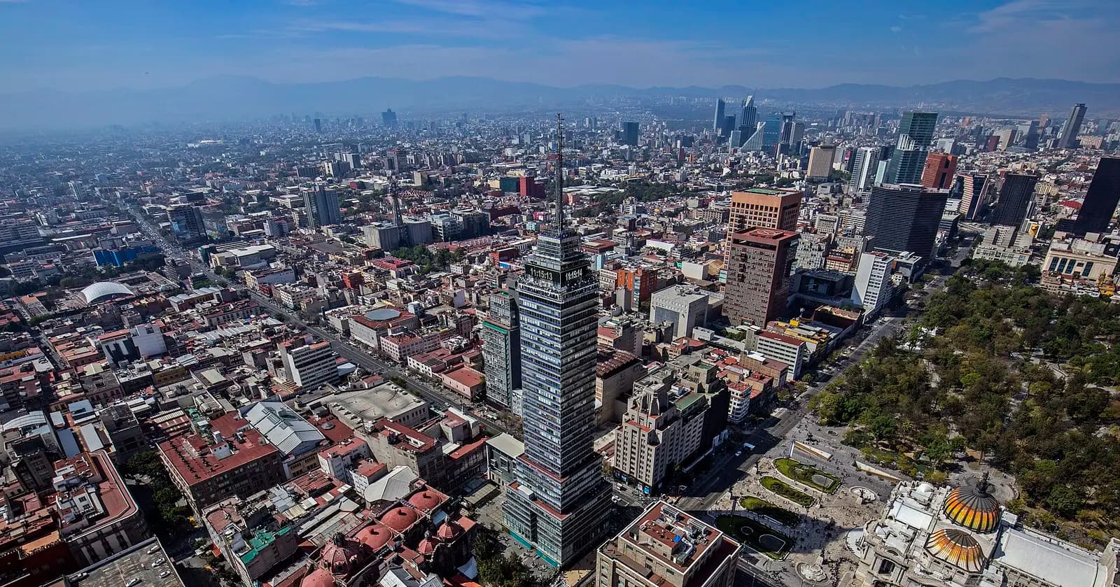 Meksika şəhərinin yuxarıdan panoram görüntüsü