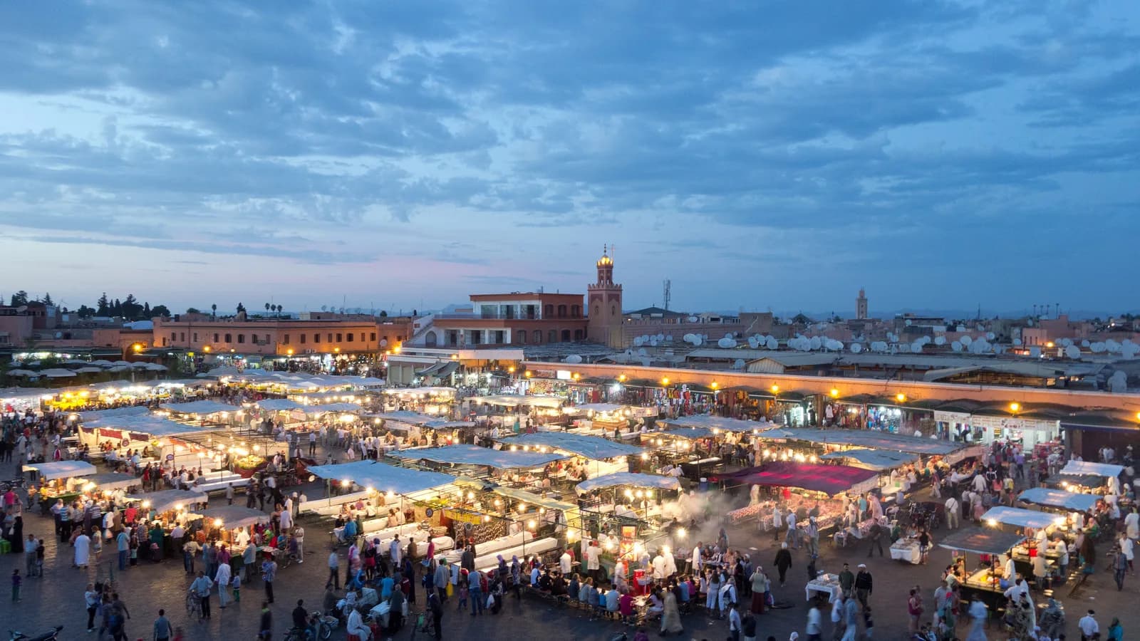 Marrakeşdə Cəma əl-Fna meydanı