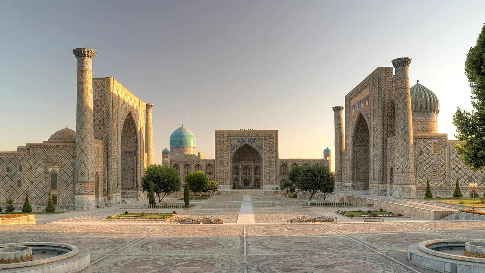 Səmərqənddə Registan meydanı
