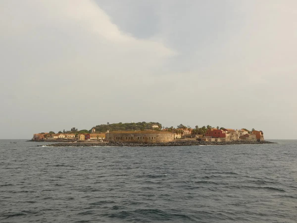 Qore adası və tarixi memarlıq