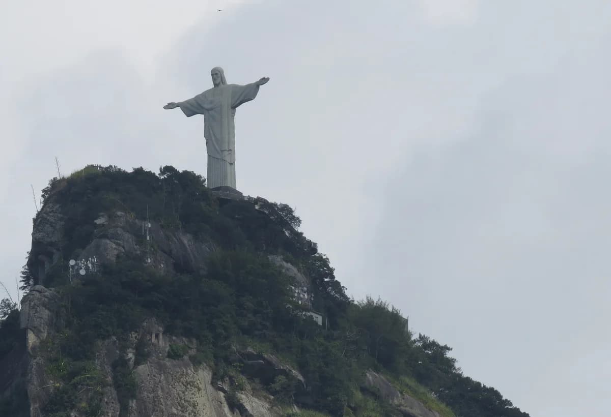 Rio-de-Janeyroda Cristo Redentor abidəsi