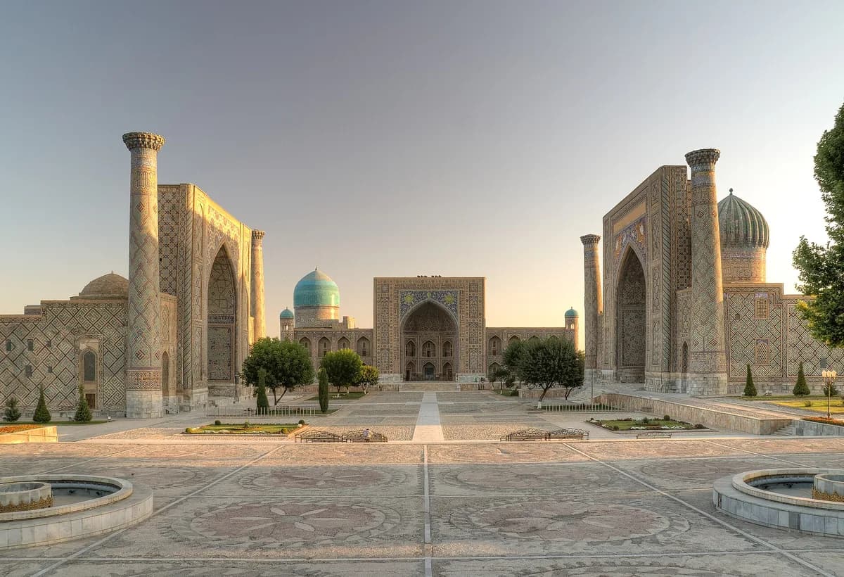 Səmərqənddə Registan meydanı