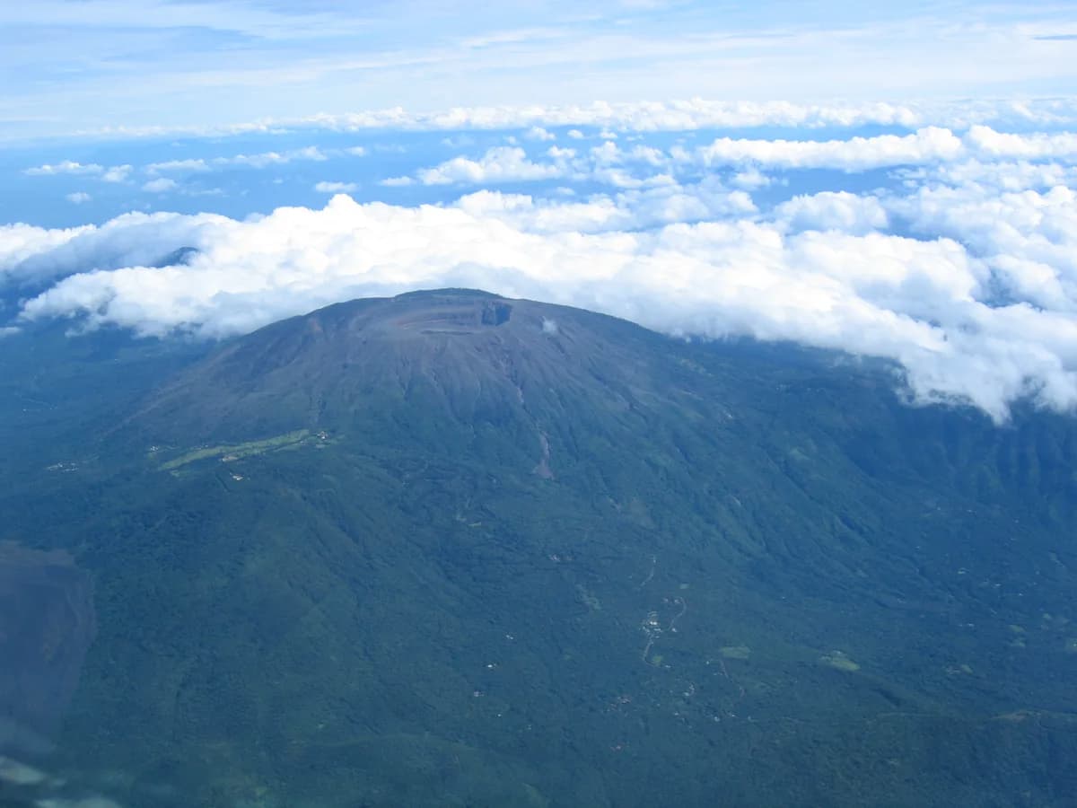 El-Salvadorda Santa Ana vulkanı
