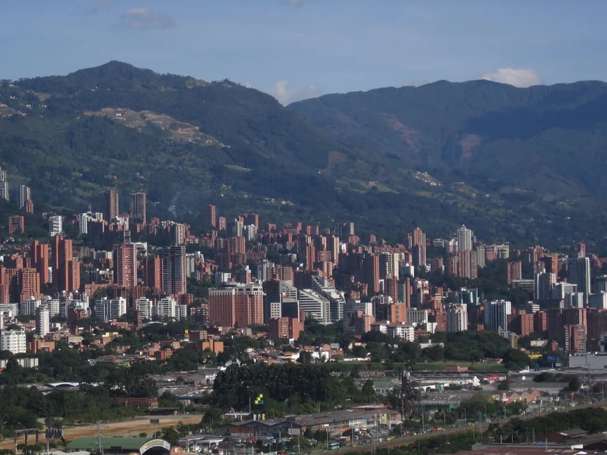Medelyində El Poblado rayonu